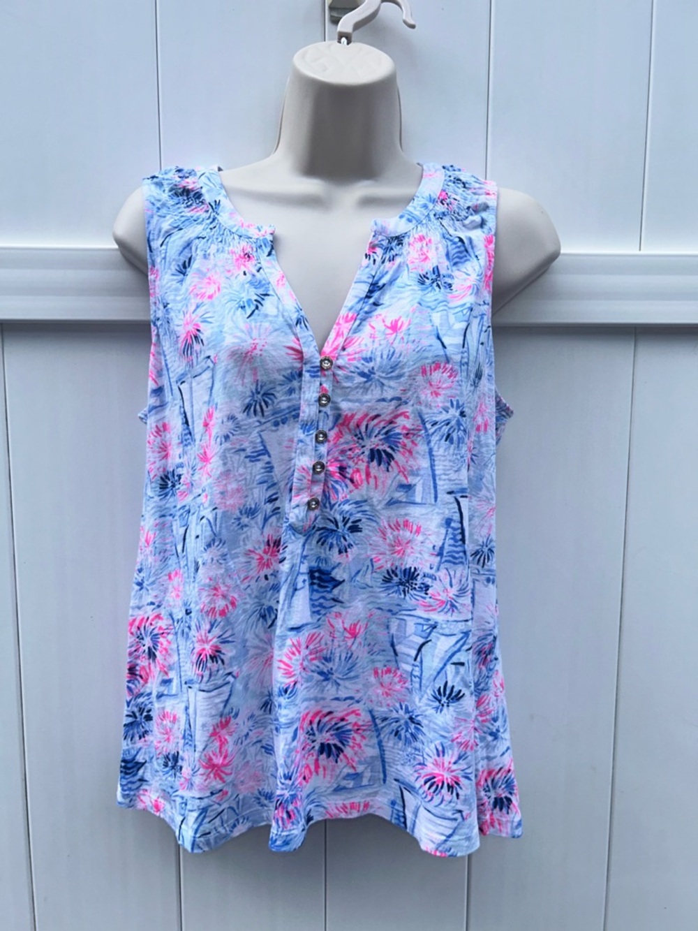 Lilly Pulitzer Blue Floral Sleeveless Henley Camisole